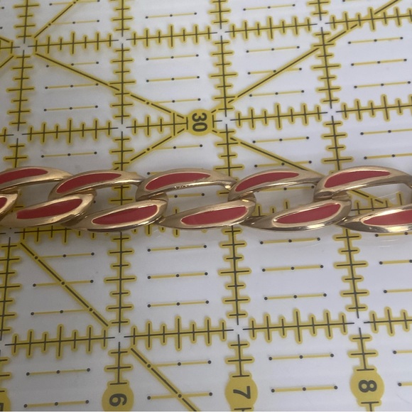 Vintage Gold Tone and red enamel statement chunky chain necklace. Used. - Picture 5 of 6